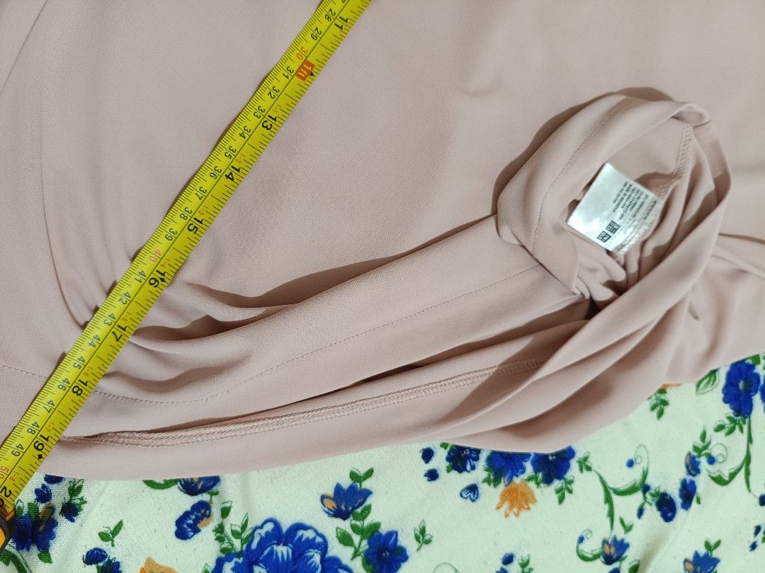 blouse (Category: Blouses) located in Limay. Submitted by lisa_2318 (Listing ID 1465205104, Image 3). Description: .