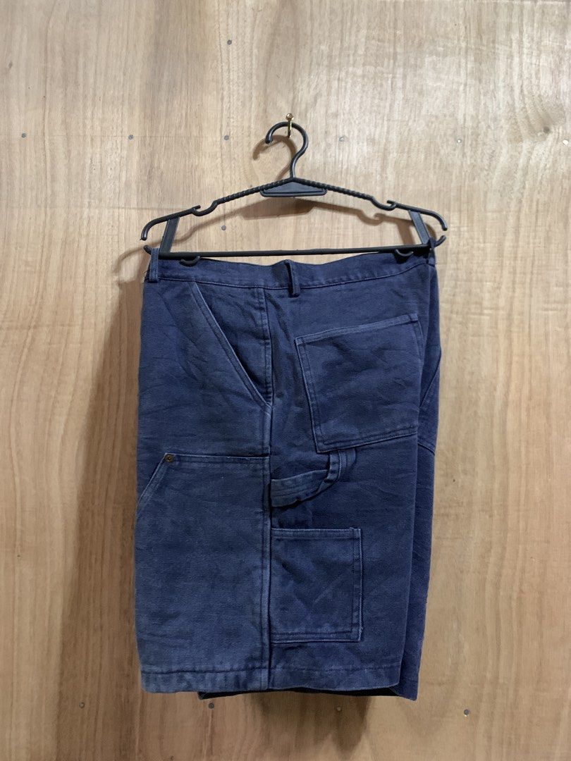 Blue Denim Cargo Shorts Utility Pockets (Category: Shorts) located in Kabasalan. Submitted by alvin_6 (Listing ID 1465260439, Image 3). Description: color rate 9.5/10 dimes 34 x 20 leghole 12.5 faded denim.