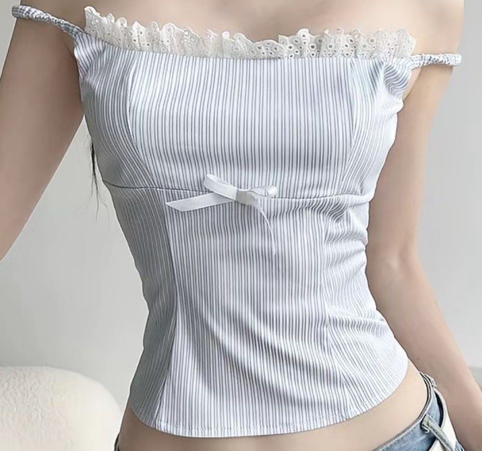 Blue Lace Top (Category: Sleeveless) located in Manila. Submitted by lueur000 (Listing ID 1465336914, Image 3). Description: worn once! Bust - 74 Waist - 62 Length - 45 .
