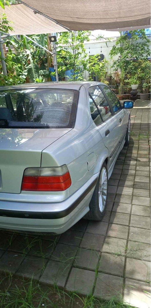 BMW 316i (E36) Series Manual (Category: Used Cars) located in Las Pinas. Submitted by johnskeez (Listing ID 1465323407, Image 3). Description: For Sale BMW 316i Manual Trans Odo 199k All good Condition Gagamtin nalang.. Pwede ka magdala ng mekaniko para macheck. Clean papers Las piñas area Asking Price 160k.