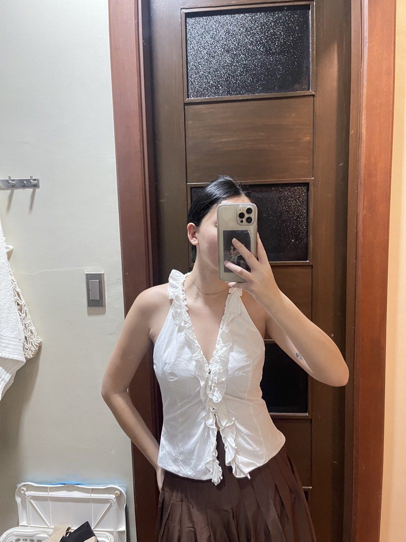 BNWT ZARA White Ruffled Nylon Halter Top (Category: Sleeveless) located in Davao. Submitted by julyanna522 (Listing ID 1465221024, Image 2). Description: - Brand new w/ tag - Available sizes: M and L - + ₱50 sf .