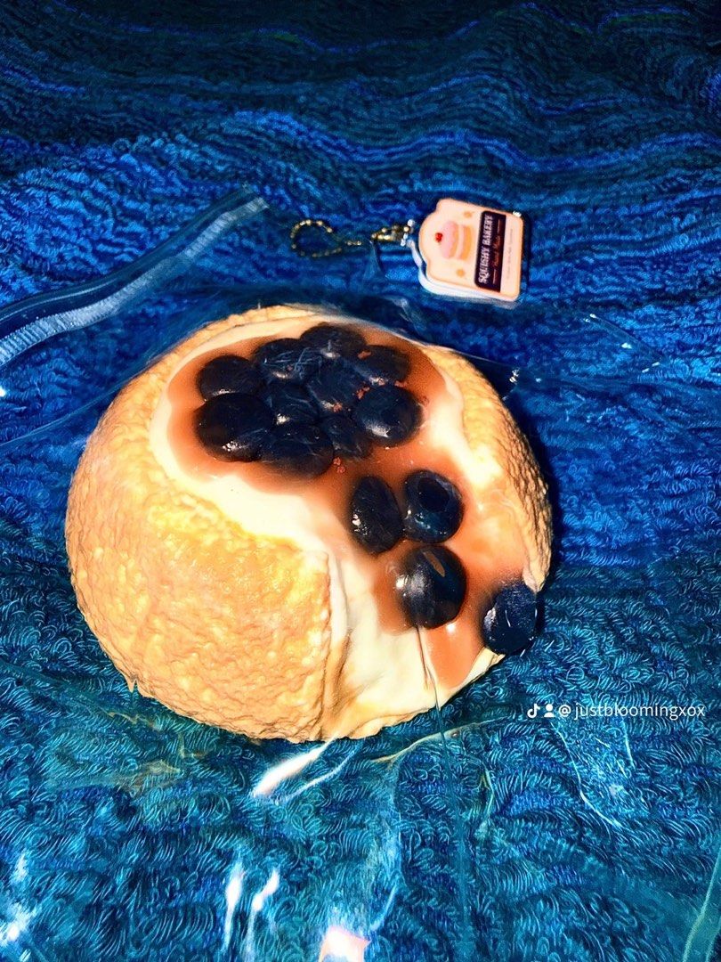 Boba Cake Squishy (Category: Plushies & Soft Toys) located in Paranaque City. Submitted by seventeencaratxox (Listing ID 1465172307, Image 1). Description: A massive collection of authentic, premium, realistic slow-rise squishies from popular makers, including Daydream Studio, Silicoco, Silence, Crazy Gugu, Dongdong, Maorong, Zhangok, Squishy Bakery & more! ✨ 🍰 Imported from overseas 🧁 Cute & realistic designs — cakes, tarts, pastries, desserts