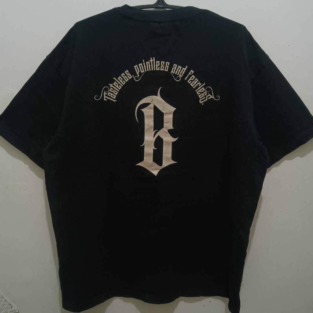 BONELESS Graphic Tee (Category: Tshirts & Polo Shirts ) located in Caloocan City. Submitted by jaychingsss (Listing ID 1465295574, Image 1). Description: Boneless Graphic Tee - 150 24x29 Heavy Cotton Color Rate: 9.5/10 With Washtag, Cut Neck tag NEED WASH.