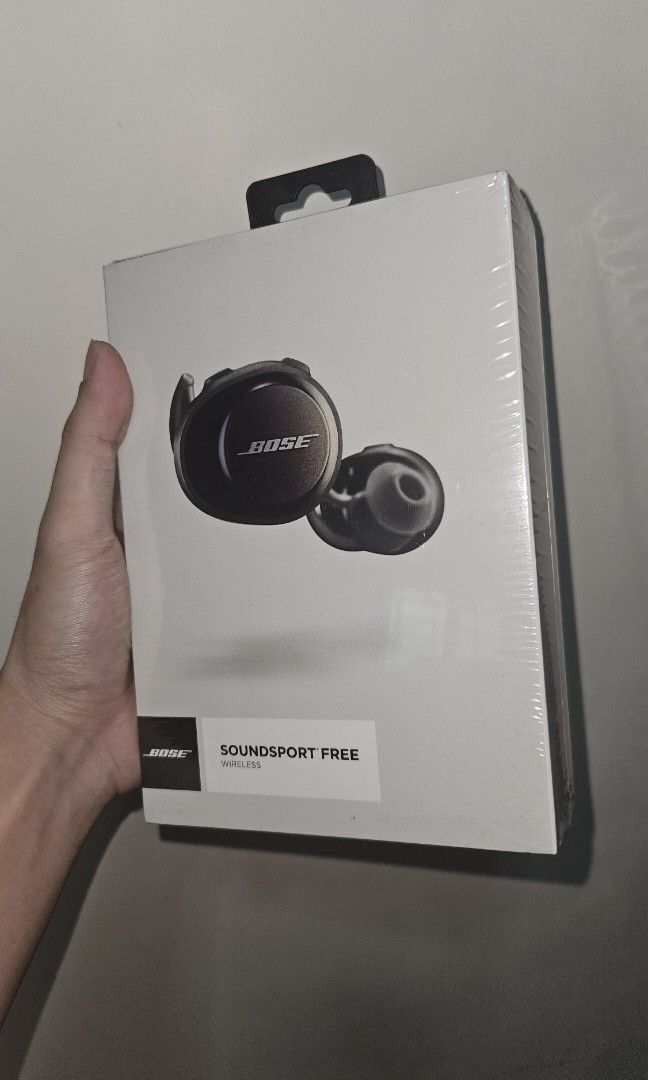 Bose Soundsport Free Complete (Category: Earphones) located in Quezon City. Submitted by softboiledtamago (Listing ID 1465177191, Image 1). Description: never used rfs: extra.