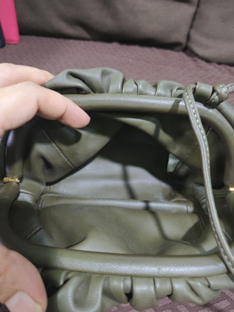 Bottega Veneta mini clutch/sling (Category: Luxury Bags & Wallets) located in Pili. Submitted by zaneombao03491 (Listing ID 1465330261, Image 3). Description: .