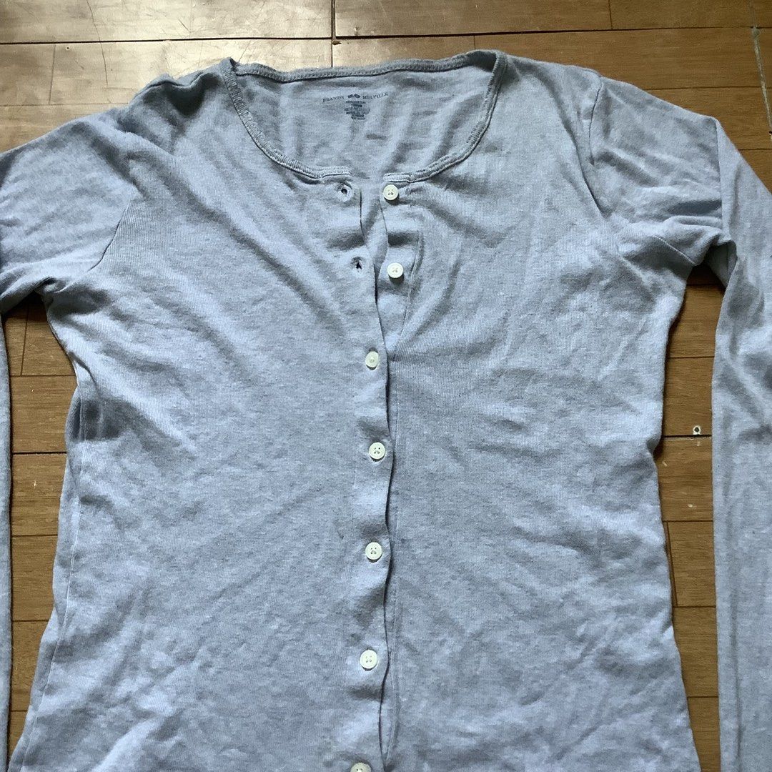 BRANDY MELVILLE light grey blue cardigan (Category: Coats, Jackets and Outerwear) located in Santa Rosa. Submitted by lilyestrell (Listing ID 1465177651, Image 3). Description: size: small to medium.