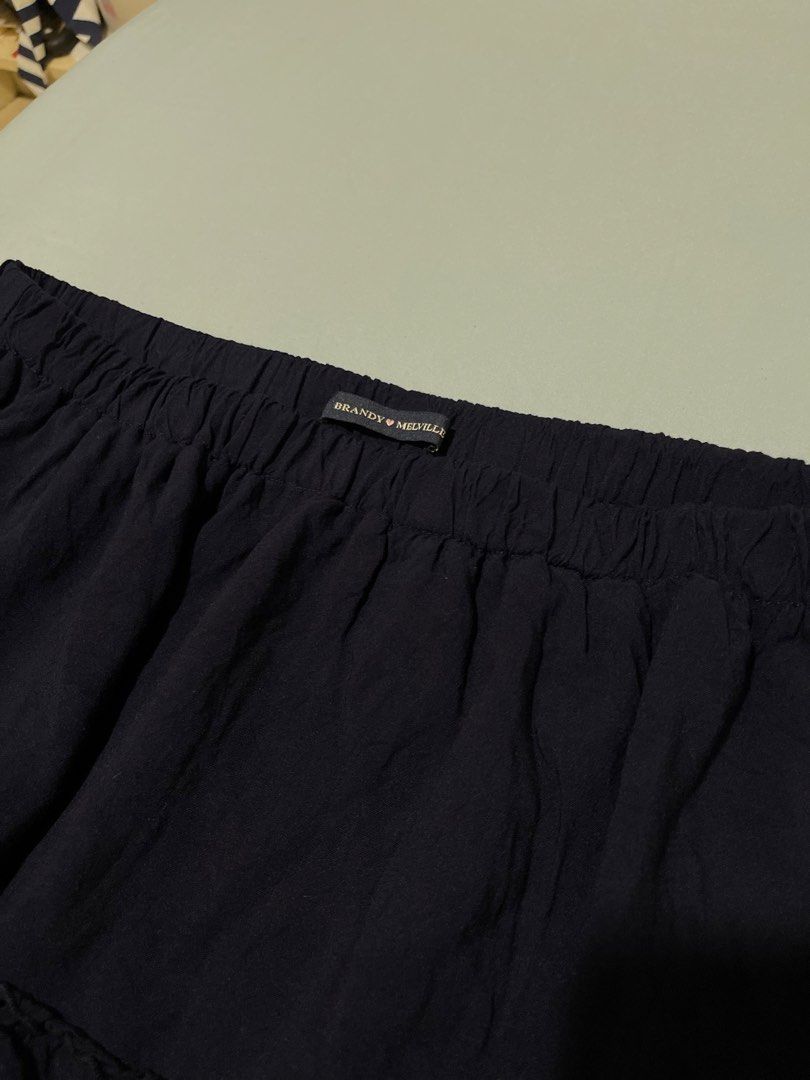 Brandy Melville Skirt (Category: Skirts) located in Santa Rosa. Submitted by jaleendlal (Listing ID 1465310131, Image 2). Description: .