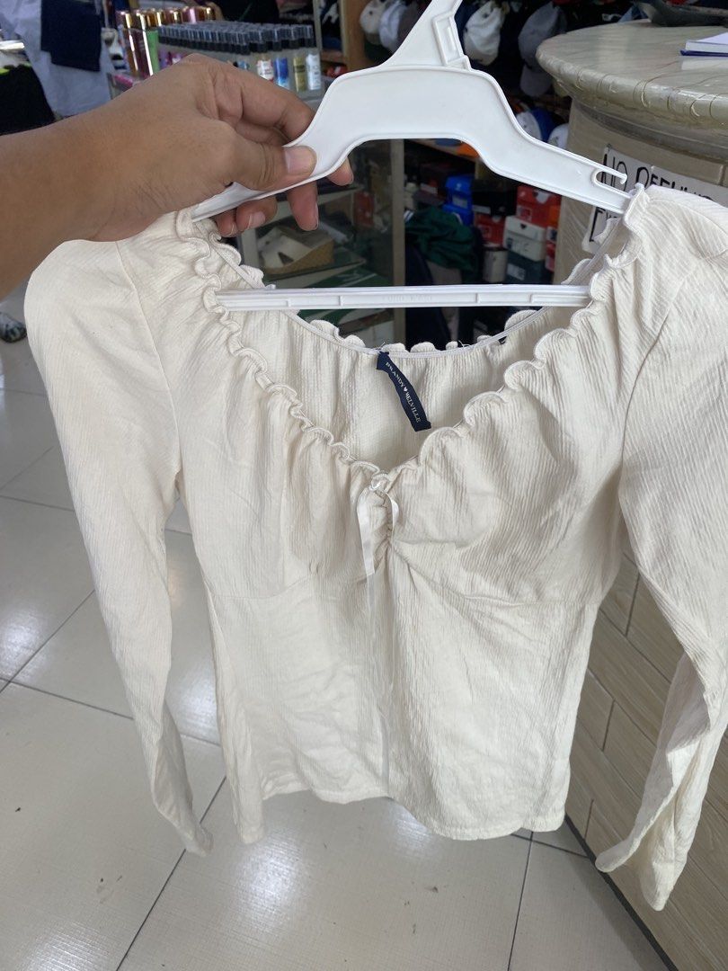 brandy merville (Category: Longsleeves) located in Manila. Submitted by vizcarrach03925 (Listing ID 1465185455, Image 1). Description: .