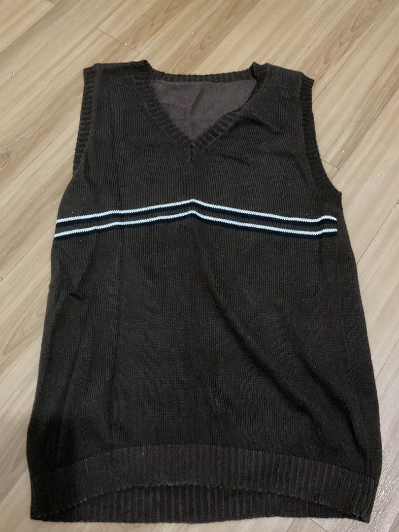 BROWN VEST AESTHETIC SOFT BOY (Category: Vests) located in Cavite. Submitted by alexberras (Listing ID 1465339637, Image 1). Description: dm for more info.