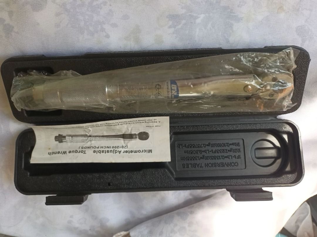 BTR Bike Micrometer Adjustable Torque Wrench 1/4 Dr (Category: Construction Tools & Equipment) located in Manila. Submitted by swifthawk_ec414d (Listing ID 1465179927, Image 2). Description: - Brand: BTR Bike Micrometer Adjustable Torque Wrench - Drive Size: 1/4 inch - Torque Range: 20-200 inch-pounds (2-25 Newton meters) - Condition: like new, still wrapped in original factory plastic, spare unit - Inclusions: Protective hard plastic case, socke