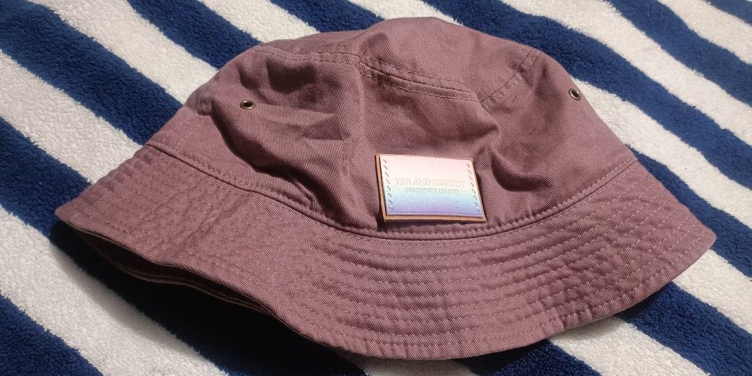 Bucket hat (Category: Caps & Hats) located in General Santos City (Dadiangas). Submitted by japan-ukay (Listing ID 1465332731, Image 1). Description: .