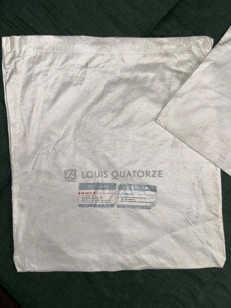 BUNDLE LQ DUST BAG (Category: Purses & Pouches) located in General Santos City (Dadiangas). Submitted by grasya_12 (Listing ID 1465319815, Image 2). Description: DUST BAG - signs of usage - need wash .