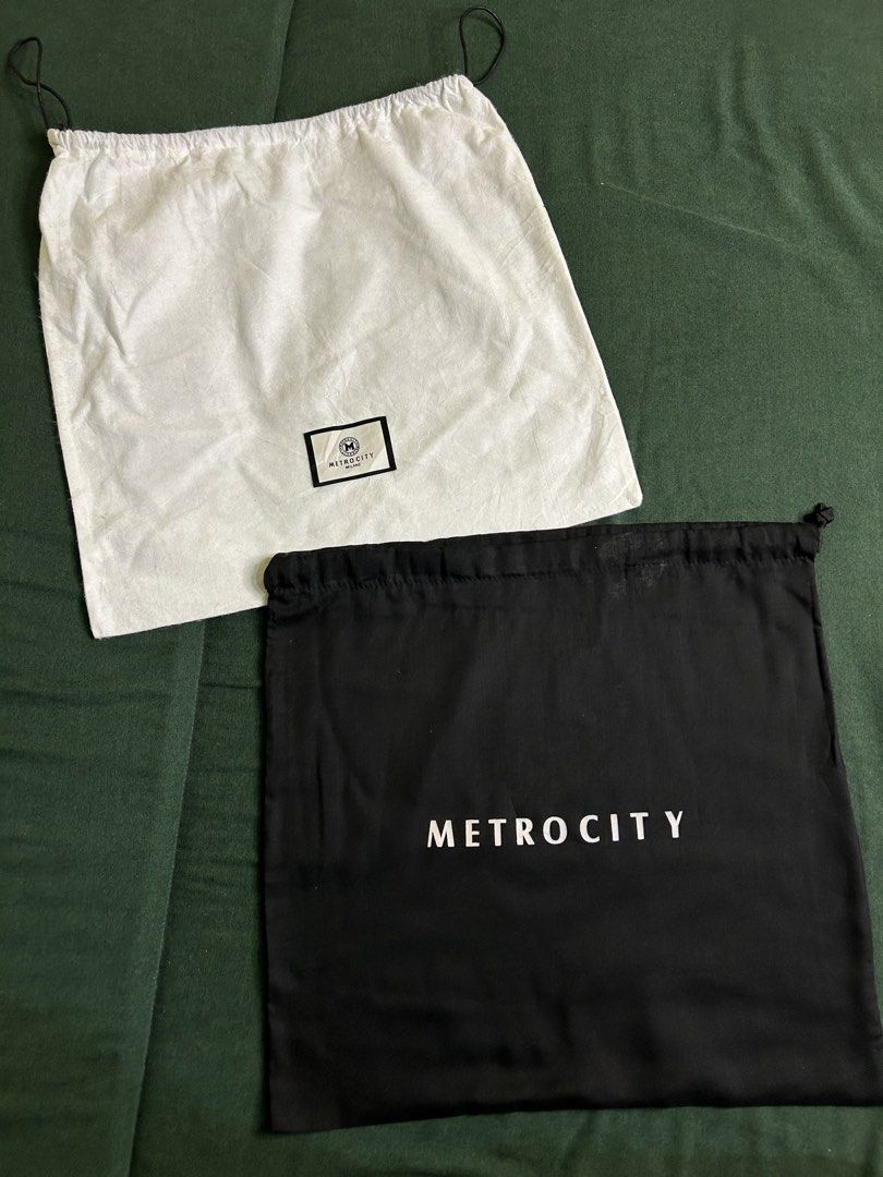 BUNDLE METROCITY DUST BAG (Category: Purses & Pouches) located in General Santos City (Dadiangas). Submitted by grasya_12 (Listing ID 1465323897, Image 1). Description: Details posted Minima signs of usage (need wash).