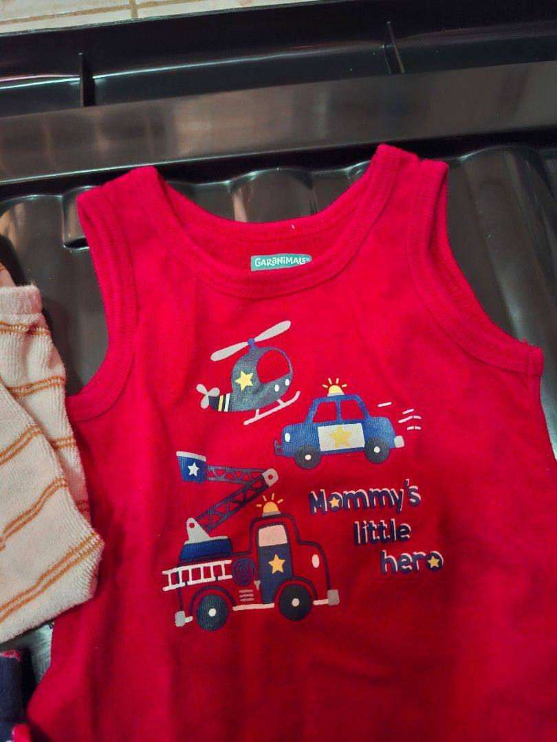 ❤️BUNDLE SANDO ONESIE WITH SHORT (Category: Babies & Kids Fashion) located in Narvacan. Submitted by HopefulVy (Listing ID 1465269065, Image 2). Description: Baby boy onesie sando and one short.