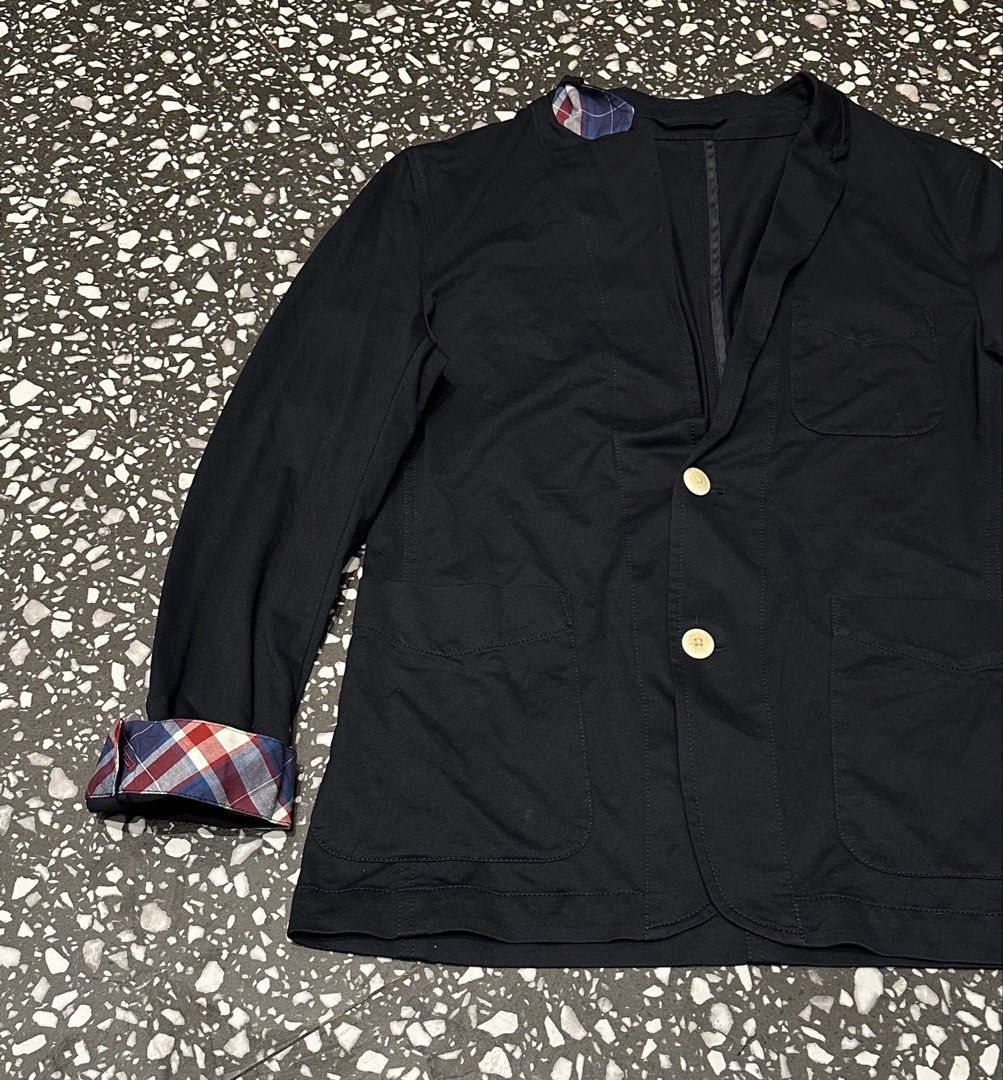 Burberry Black Label Tailored (Category: Coats, Jackets and Outerwear) located in Valenzuela. Submitted by iworoo (Listing ID 1465312054, Image 2). Description: Casual Excellent Condition Width: 19.5 Length: 26 Shoulder: 24 Measured by inch Accepting Offers 😊.