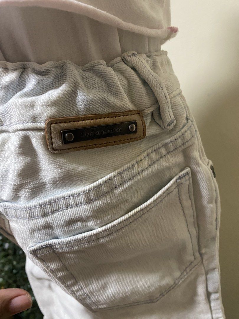 Burberry denim with short pants (Category: Babies & Kids Fashion) located in Manila. Submitted by avathriftedcloset (Listing ID 1465336346, Image 3). Description: .