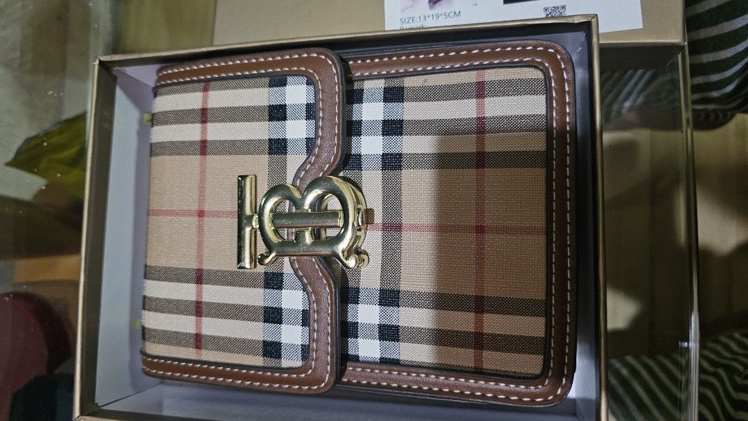 Burberry Like New Mini Bag (Category: Luxury Bags & Wallets) located in Quezon City. Submitted by Ley97 (Listing ID 1465281346, Image 1). Description: •like new • comes with box and dust bag.