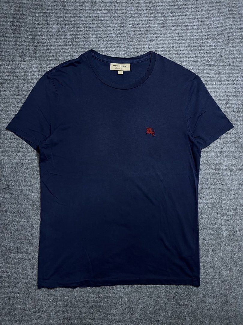 Burberry Shirt💥 (Category: Tshirts & Polo Shirts ) located in Cebu City. Submitted by youngyeum247 (Listing ID 1465337095, Image 1). Description: Burberry Shirt💥 • Fits: M-L • Width: 20 • Length: 28 • Color rate: 9.5/10 • Condition: 9/10 • Issue: NONE •Color may vary due to lighting🙏🏻 DM TO PURCHASE📥.