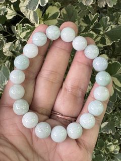 (Category: ) located in . Submitted by selling_low_by_bella_ben (Listing ID 1465332667, Image 1). Description: .