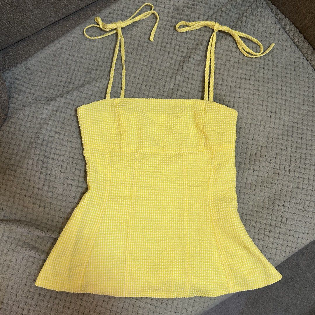 Butter Yellow Gingham Top (Category: Sleeveless) located in San Juan City. Submitted by e_declutters2019 (Listing ID 1465234718, Image 1). Description: • 10/10 condition • measurements posted.