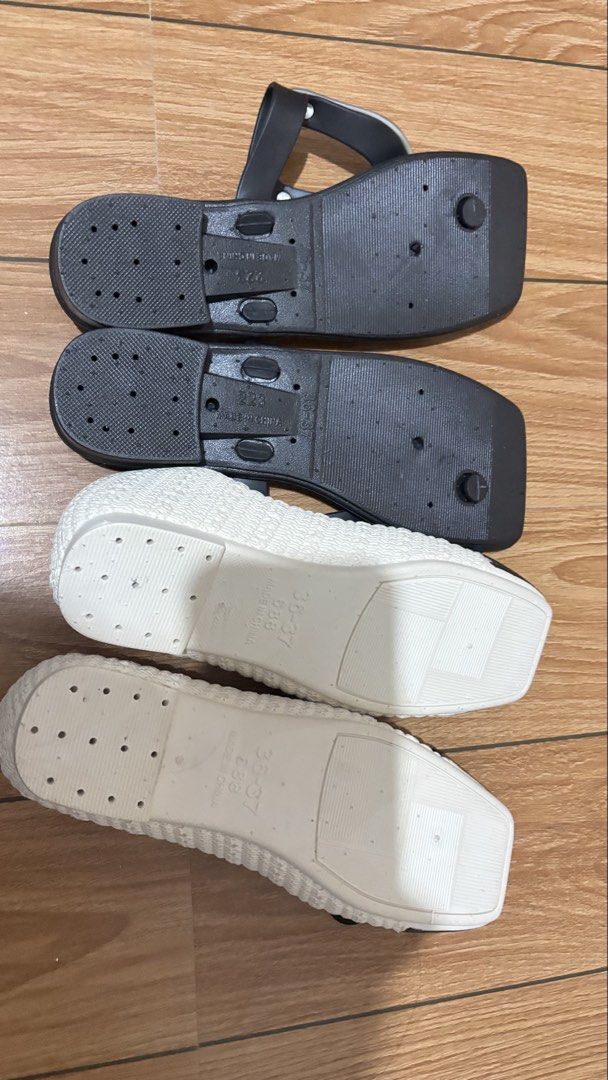 Buy 1 take 1 (Category: Flats & Sandals) located in Manila. Submitted by maey_declutter (Listing ID 1465261713, Image 2). Description: BOTH SOFT RUBBER SIZE 36-37 BOTH GET FOR ONLY ₱250 pesos .