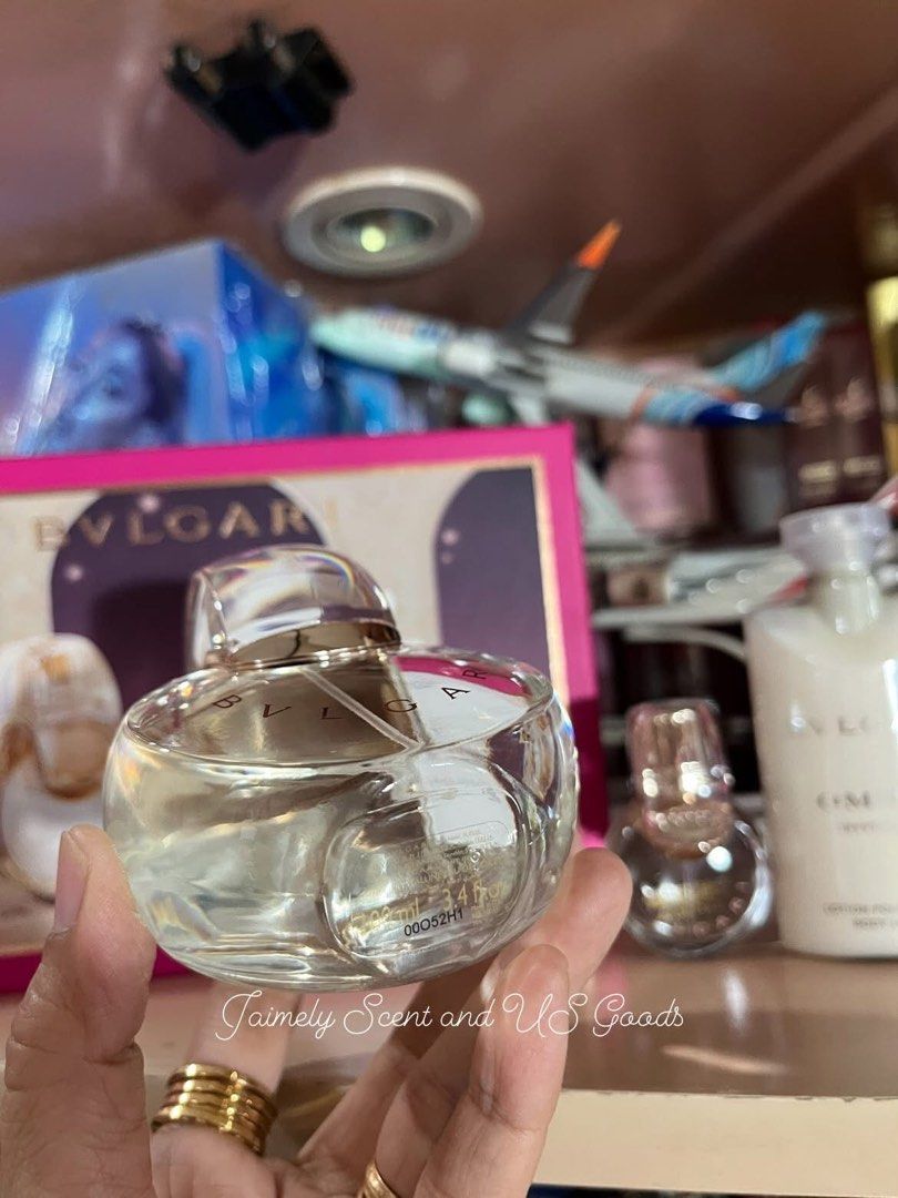 BVLGARI OMNIA CRYSTALLINE EDT SET (Category: Fragrance & Deodorants) located in Las Pinas. Submitted by jaimelyscent_ (Listing ID 1465261314, Image 2). Description: BVLGARI OMNIA CRYSTALLINE EDT SET ✅NEW ARRIVAL FROM MACY’S 🇺🇸 ✅100ML FULL BOTTLE/15ML TRAVEL SIZE/ 100ML PERFUMED LOTION IN SIGNATURE BOX 💯% ORIGINAL CHEAPER THAN MALL PRICE 📌8999 SALE PRICE GRAB IT NOW.
