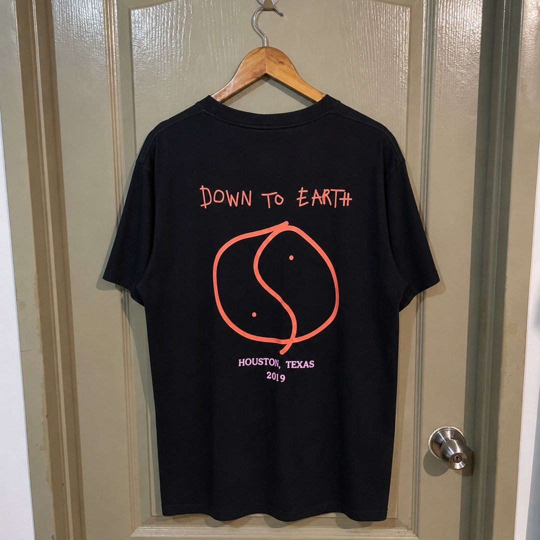 Cactus Jack Astroworld Tee (Category: Tshirts & Polo Shirts ) located in Makati City. Submitted by gustavoo28 (Listing ID 1465356391, Image 2). Description: Authentic/Legit No issues 10/10 Color rate Very Good Condition No side seam 23W 30L Check photos for reference .