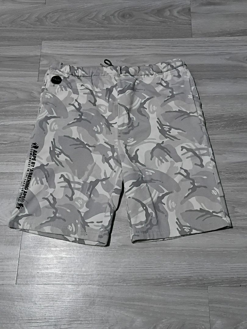Camo moonface pocket (Category: Shorts) located in Calasiao. Submitted by thriftkartel26 (Listing ID 1465253104, Image 1). Description: all items are negotiable offeran nyo lang.