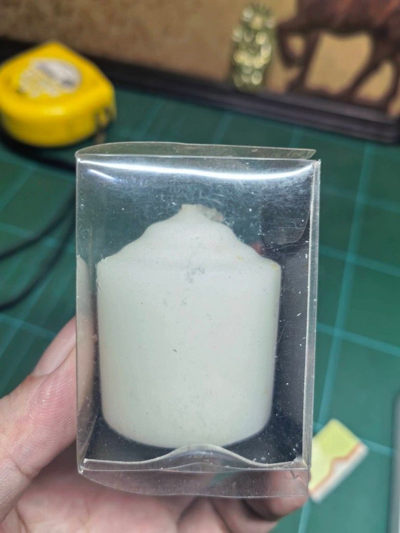 Candle (Category: Home Fragrance) located in Cebu City. Submitted by dudes_villanueva (Listing ID 1465178900, Image 3). Description: Candle Brand New.
