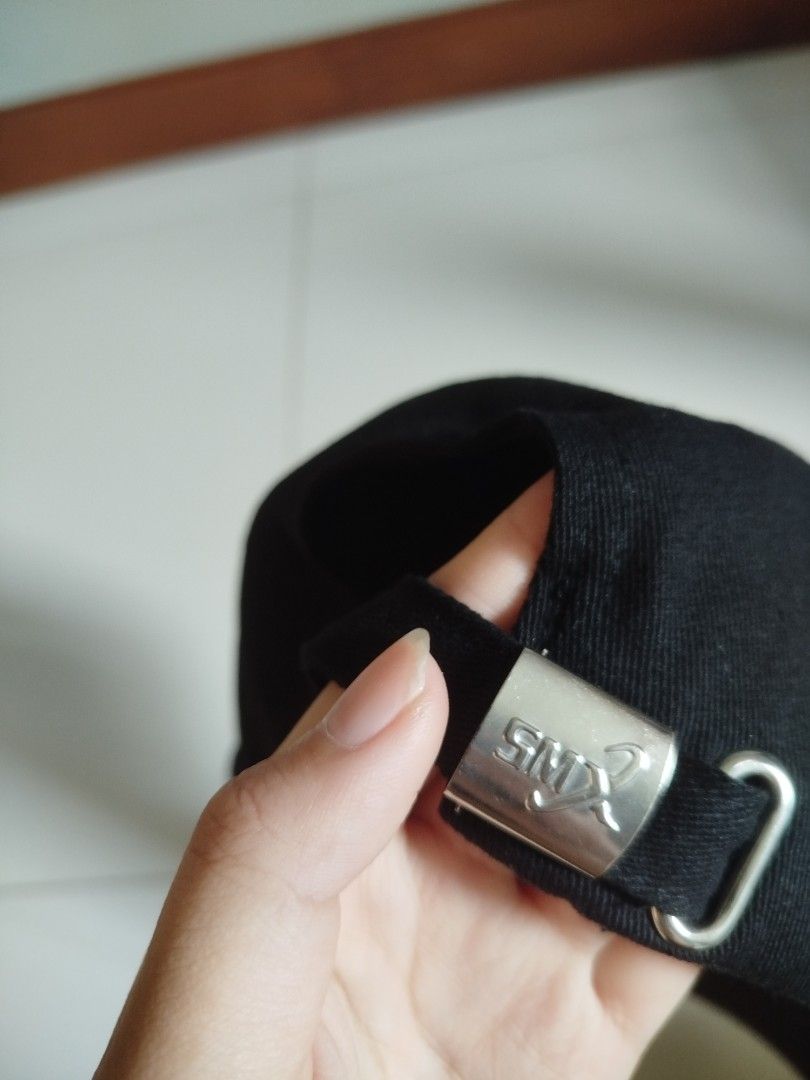 Cap (Category: Caps & Hats) located in Singapore. Submitted by leaning_coffee (Listing ID 1465254753, Image 4). Description: cap design : 29&WILD Suitable for any men and women MESSAGE FOR BUYERS 😃: - Only meetup available ( DM for details ) Payment method : cash , PayPal , paylah , paynow.