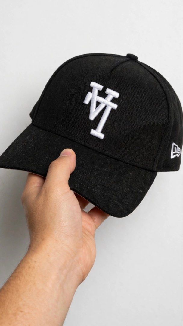 CAPS FOR SALE 🧢 (Category: Caps & Hats) located in Baguio. Submitted by mgsnchz151 (Listing ID 1465332066, Image 3). Description: 🧢 CAPS FOR SALE 📌 Authentic & preloved pieces, great condition 💰 ₱1,500–₱2,000 📍 Baguio City 📩 PM for photos, details & actual condition 🤝 Meetup / Pick-up available.