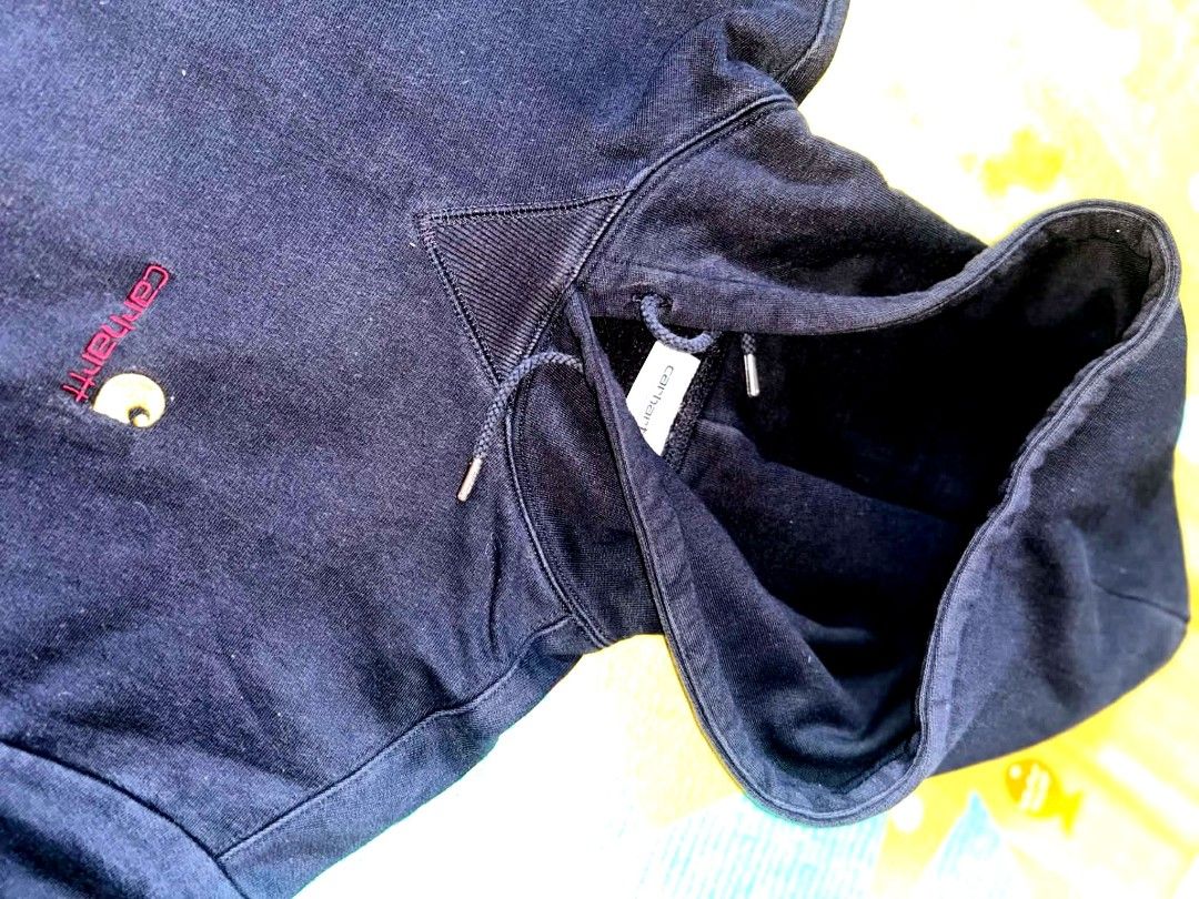 Carharrt Wip Pullover Hoodie (Category: Hoodies) located in Cebu City. Submitted by chrismark.cavan11 (Listing ID 1465291780, Image 2). Description: - Carharrt Wip Pullover Hoodie - Large - Excellent condition.