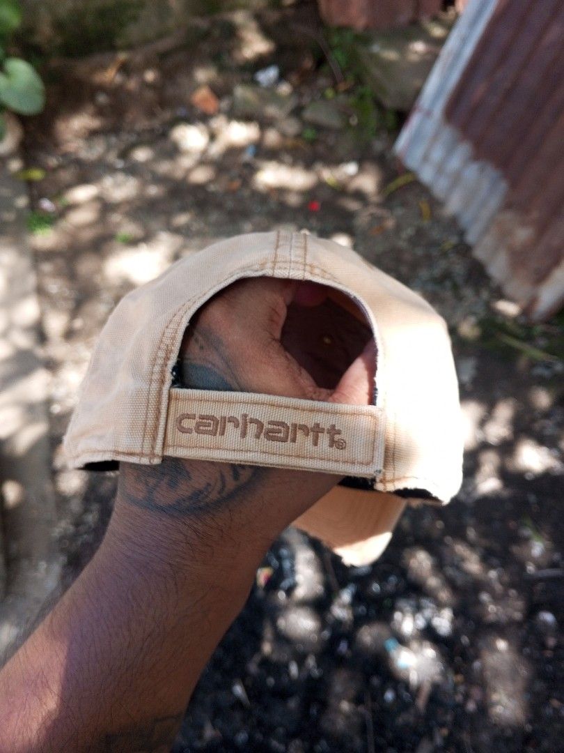 CARHARTT leather patch (Category: Caps & Hats) located in Manila. Submitted by pagatpatan59259 (Listing ID 1465320192, Image 2). Description: CARHARTT leather patch price: 850.