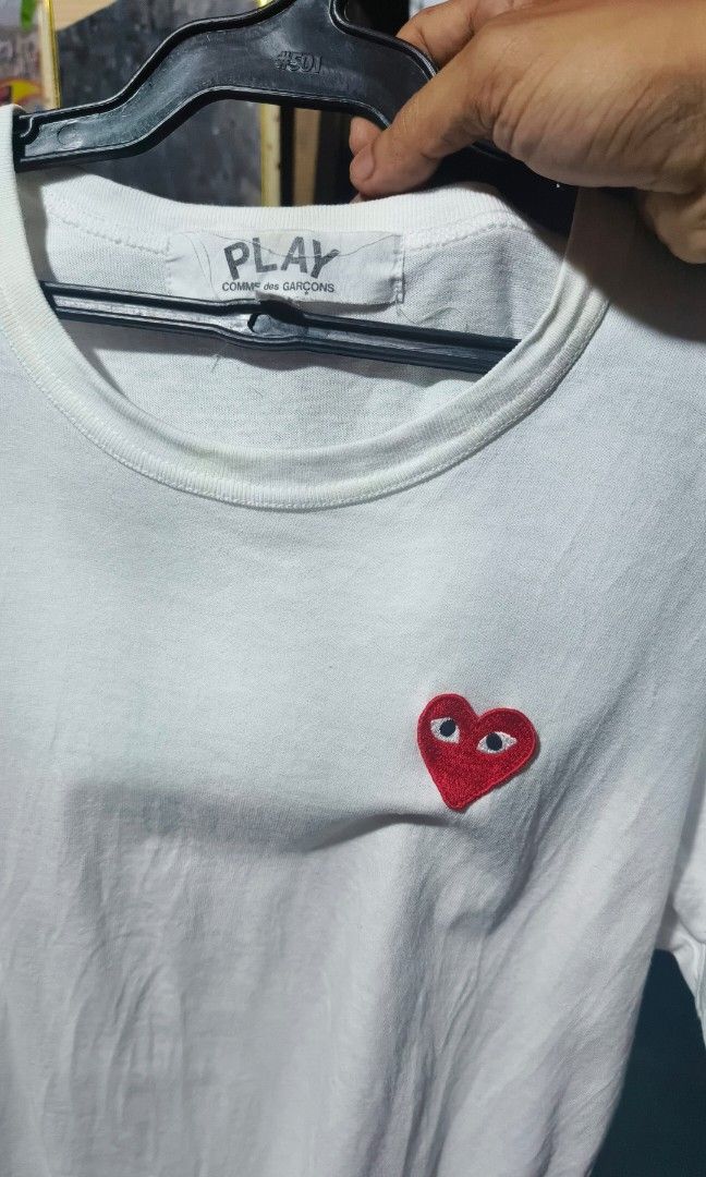 CDG play (Category: Luxury Apparel) located in Manila. Submitted by mackussil (Listing ID 1465294873, Image 3). Description: CDG play size. Small Dimes 18x24 complete tags authentic no issue.