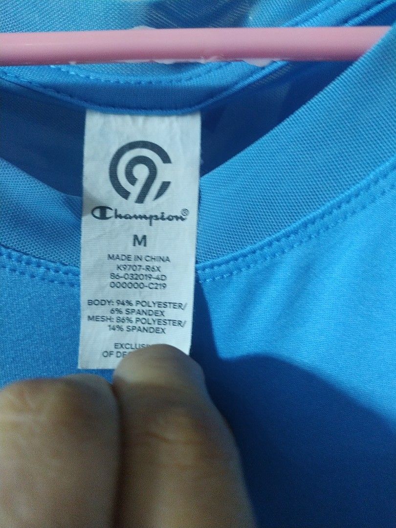 Champion medium size (Category: Activewear) located in Manila. Submitted by timtam04 (Listing ID 1465340557, Image 2). Description: .