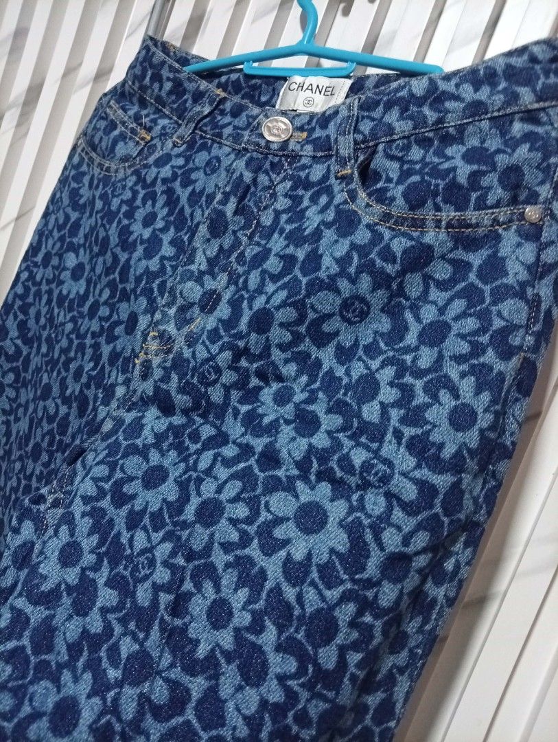 Chanel 24Ss Denim Pants Floral Pattern Coco indigo blue ( P78117V70013 ) Searchable Code (Category: Jeans) located in Barotac Nuevo. Submitted by john.pritz (Listing ID 1465347772, Image 3). Description: Chanel 24Ss Denim pants Floral Pattern Coco Indigo blue ( P78117V70013 ) Searchable Code Like new condi no issue Width 28 to 29 Length 40.