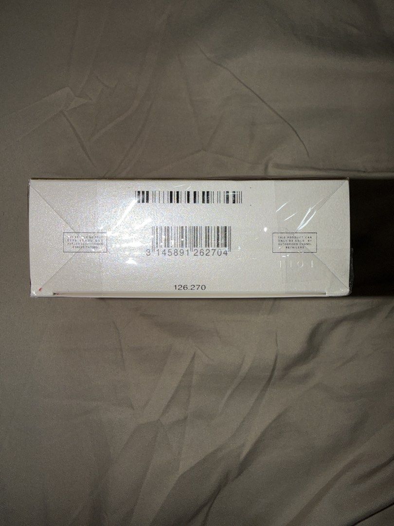 Chanel Chance Eau Tendre Eau De Parfum 150ml (Category: Fragrance & Deodorants) located in Manila. Submitted by ser.onin (Listing ID 1465245413, Image 3). Description: - Brand: Chanel - Fragrance: Chance Eau Tendre Eau de Parfum - Size: 150ml (Big bottle size) - Type: Vaporisateur Spray - Condition: Brand new, sealed in original plastic wrapping with pink box - 100% authentic and ready to ship.
