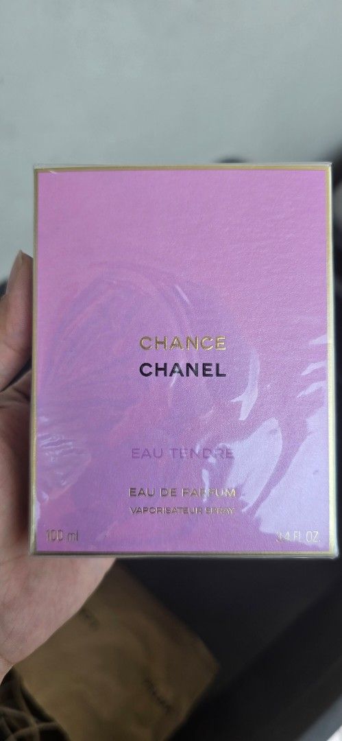 Chanel Chance Eau Tendre Eau de Parfum 100ml (Category: Fragrance & Deodorants) located in Manila. Submitted by vi_ka (Listing ID 1465260905, Image 1). Description: - 100% Authentic Chanel Chance Eau Tendre Eau de Parfum -Bought in Macau airport -100ml.