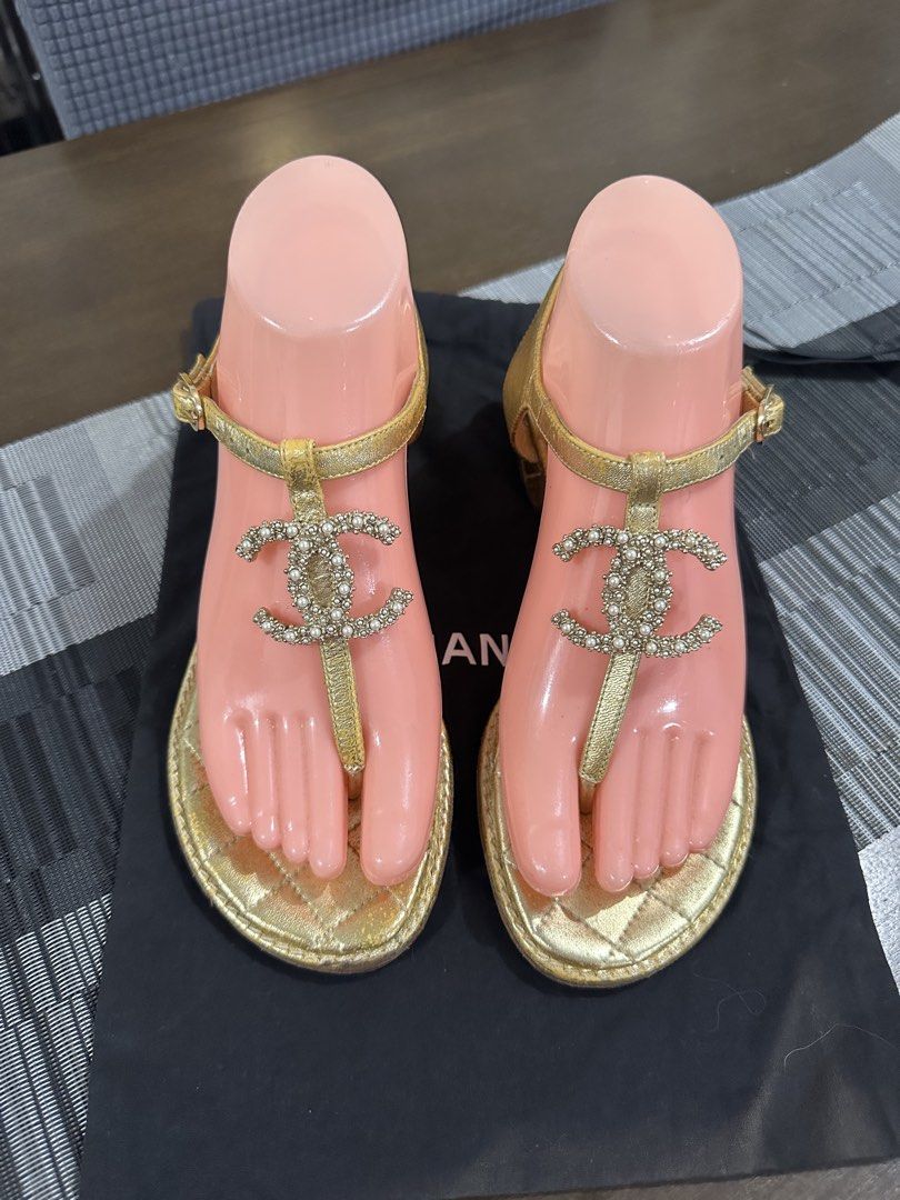 Chanel Mid heels (Category: Flats & Sandals) located in Marikina City. Submitted by georgiaprelovestuff (Listing ID 1465274365, Image 1). Description: size 37 PLEASE READ BEFORE MAKING AN OFFER: 🔹No inclusions since this is preloved 🔹NO to low ballers please 🔹NO meetups due to busy schedule 🔹If you make an offer, please get the item let's not waste each other's time 🔹NO return NO exchange NO cancellation 🔹Please manage your expectation sinc