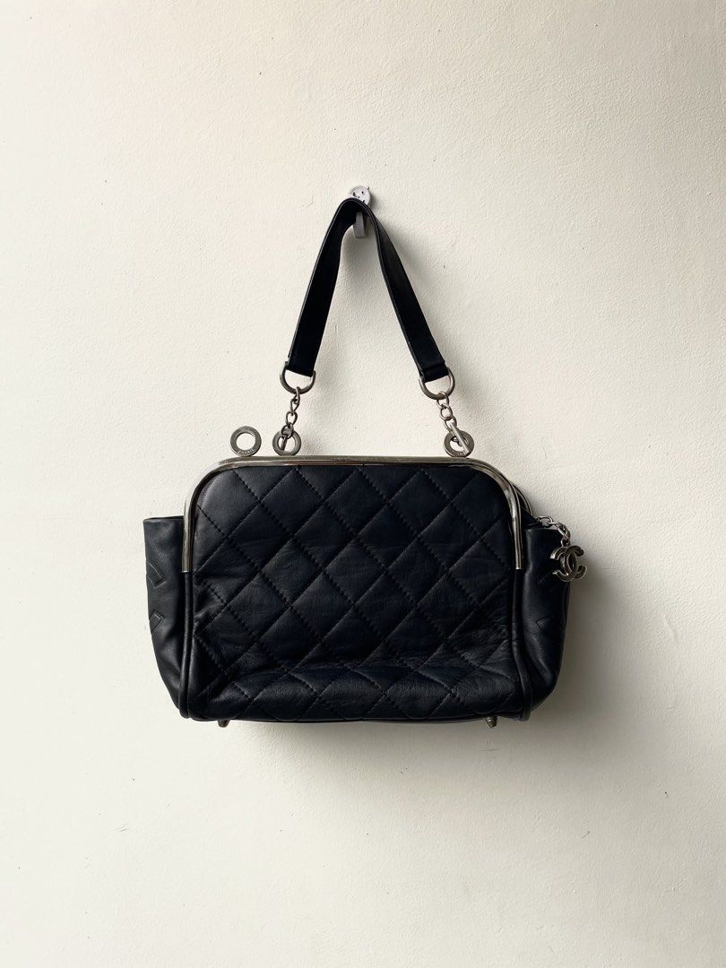 Chanel Pre-Owned Metal Lambskin (Category: Shoulder Bags) located in Butuan. Submitted by prestigephilippines (Listing ID 1465230112, Image 1). Description: Complete tags Excellent condition No issues Shipping worldwide 🌍.