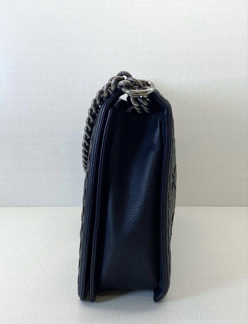 Chanel Serial 19 (Category: Luxury Bags & Wallets) located in Lipa City. Submitted by curated.luxury (Listing ID 1465271919, Image 3). Description: Disclaimer: We are an independent reseller. We are not affiliated with or officially connected to the brand mentioned above. All trademarks belong to their respective owners. 100% Authentic, Money back guarantee We accept Credit Card, Cash and Bank Transfers We have physical store located at Gastrohub