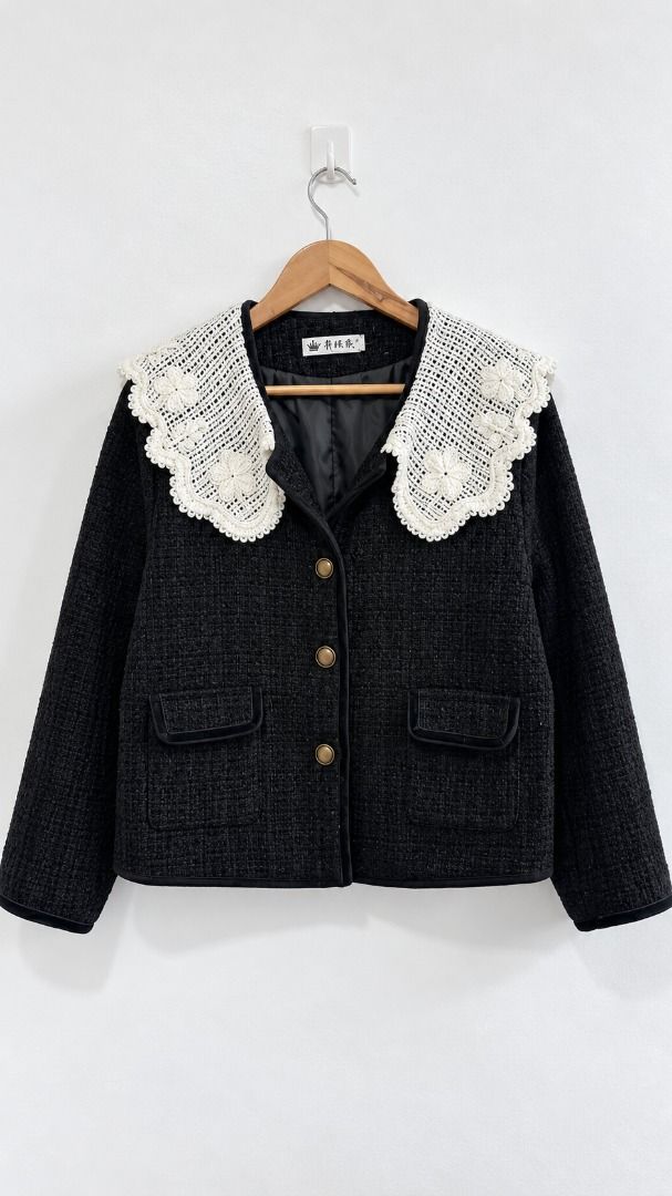 Charcoal Gray Tweed (Category: Coats, Jackets and Outerwear) located in Baguio. Submitted by zakeeyaclo (Listing ID 1465180796, Image 1). Description: Charcoal Gray Tweed S-M ₱280.