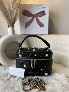 (Category: ) located in . Submitted by preloved.closet2 (Listing ID 1465378383, Image 1). Description: .