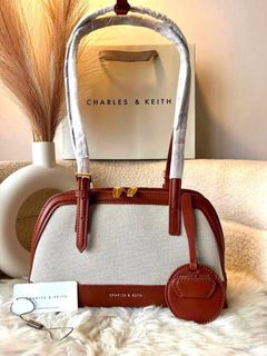 (Category: ) located in . Submitted by preloved.closet2 (Listing ID 1465378996, Image 1). Description: .
