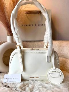 (Category: ) located in . Submitted by preloved.closet2 (Listing ID 1465379159, Image 1). Description: .
