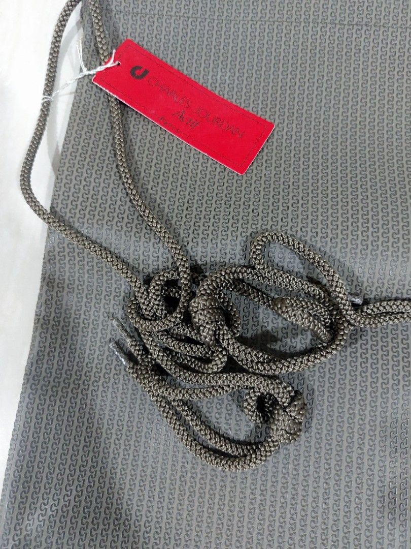 Charles Jordan Drawstring (Category: Backpacks) located in Muntinlupa City. Submitted by sakurambo_des (Listing ID 1465228361, Image 2). Description: Charles Jordan Drawstring Leather canvas.