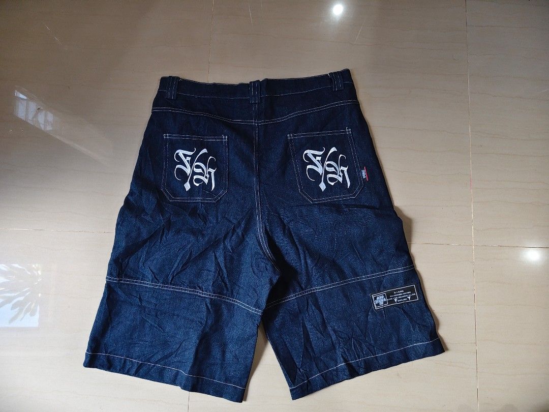 Chicano Denim Jorts Hip hop (Category: Shorts) located in Iloilo. Submitted by branded-boy0422_16 (Listing ID 1465208724, Image 2). Description: W: 35-36 L: 26 Good as new no issue.