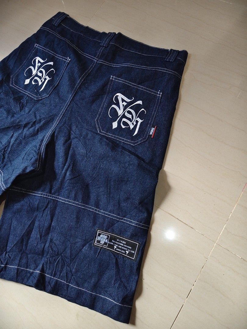 Chicano Denim Jorts Hip hop (Category: Shorts) located in Iloilo. Submitted by branded-boy0422_16 (Listing ID 1465208724, Image 3). Description: W: 35-36 L: 26 Good as new no issue.