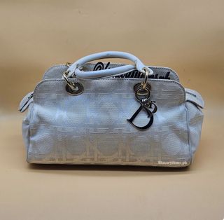 (Category: ) located in . Submitted by luxuryitems_ph (Listing ID 1465190656, Image 1). Description: .