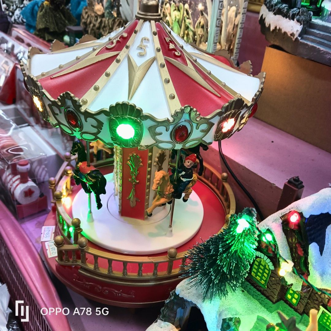 Christmas decor (Category: Figurines & Statues) located in Manila. Submitted by iliasjen (Listing ID 1465229674, Image 3). Description: .